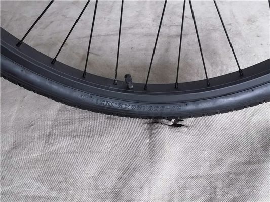 26 pulgadas Adultos Hombres Comodidad de una sola velocidad Crucero de playa Bicicleta negro mate listo para el envío