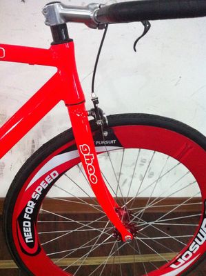 Cuadro de aluminio 700C OEM Flip-Flop de velocidad única Manubrio de carretera rojo Fijación de engranajes Bicicleta