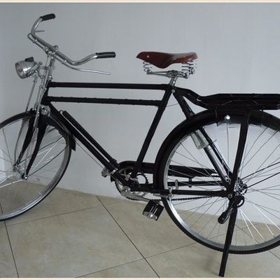 Bicicleta holandesa de estilo clásico para hombres con freno de montaña y tipo de pedal ordinario