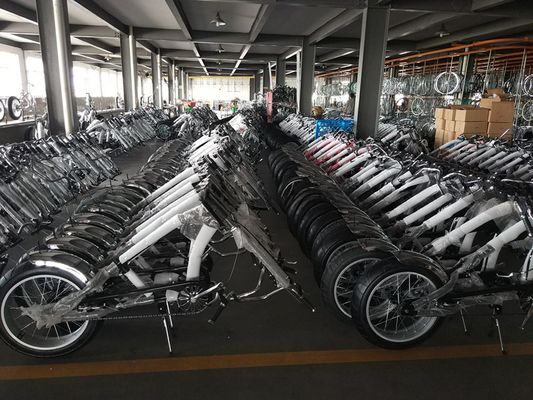 Bicicleta para hombres de 20-24 pulgadas con suspensión de tenedor y opciones personalizables