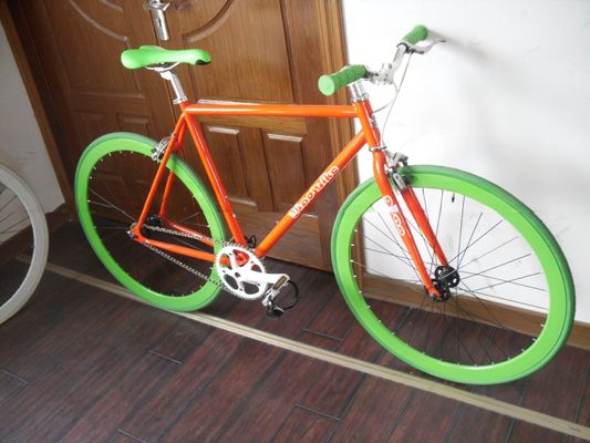 Pneumático de espesor 700C 45MM de borde de aluminio de velocidad única Fixie Gear Bicicleta con tenedor de acero