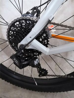 2024 26&quot; 27.5&quot; Hombres Cuadro de aleación de aluminio Suspensión delantera tenedor Adultos 11 velocidades MTB bicicleta de montaña