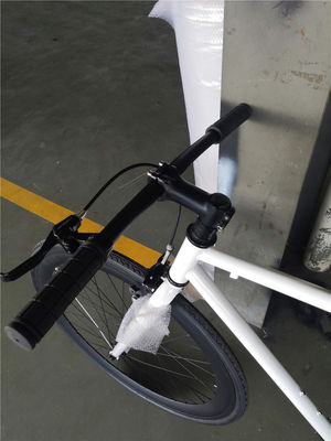 Bicicleta de una sola velocidad de 700C para adultos de marco blanco elegante bicicletas de engranaje fijo con freno de montaña