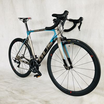 Material de la llanta de fibra de carbono de 22 velocidades Shimano ULTEGRA R8000 Aluminio de aleación Stem Bike