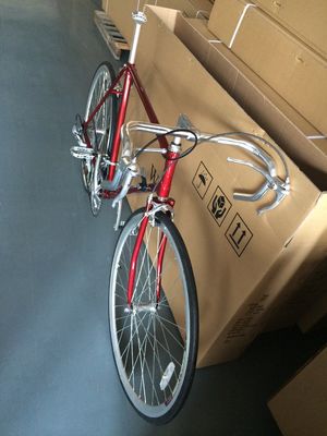 Bicicleta de carretera 700C con marco de acero Hi-Ten Shimano 14S clásico y freno de calibre