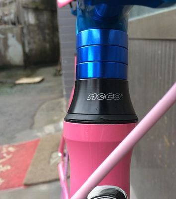 Bicicleta de engranaje fijo 700C con calibre delantero de freno marco de aleación de aluminio y velocidad única