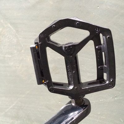 13 kg Peso brillante 700C Bicicleta de engranaje fijo para engranaje fijo Bicicleta de carretera de velocidad única