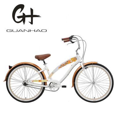 Mujeres hermosas Bicicleta de crucero de playa con pegatina de agua interna de 26 pulgadas 3 velocidades OEM / ODM