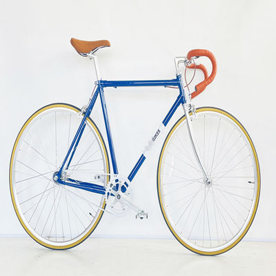 Paseo con estilo Bicicleta vintage de velocidad única para hombres con tenedor de acero y neumáticos Kenda 700C