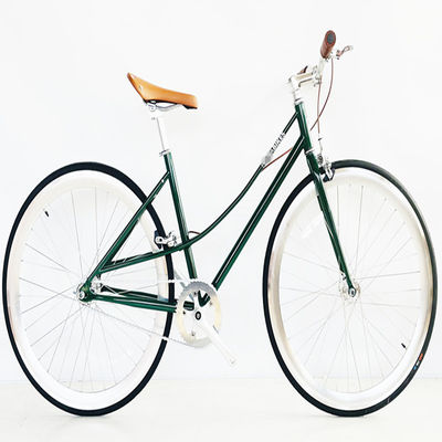 Paseo con estilo Bicicleta vintage de velocidad única para hombres con tenedor de acero y neumáticos Kenda 700C