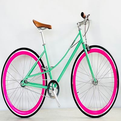 Paseo con estilo Bicicleta vintage de velocidad única para hombres con tenedor de acero y neumáticos Kenda 700C