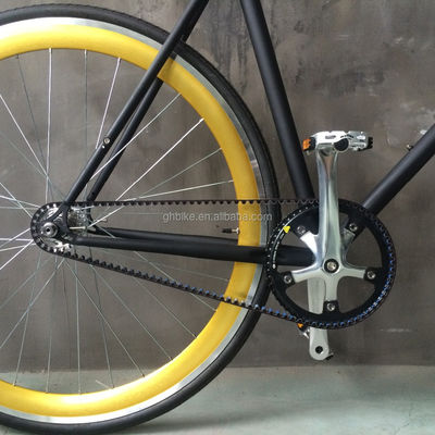 Pedal de aleación 2016 estilo masculino de gama alta 700C cinturón de velocidad única Drive Road Bike/Fixie Bike en cualquier color