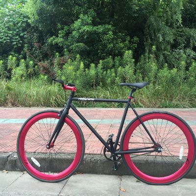Bicicleta de velocidad única 700c Fixie Bike con cadena KMC y peso bruto 13kg