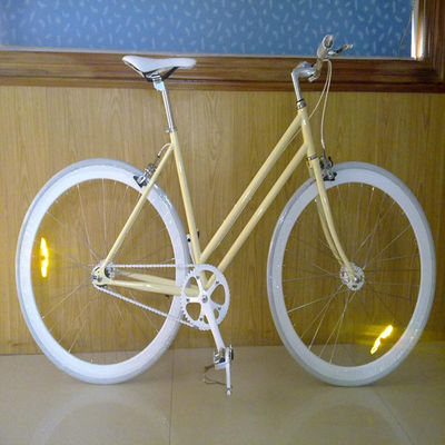 Bicicleta de velocidad única Clásica City Cruiser Bike Mujeres Paso a través de las bicicletas de las mujeres 1,8m de largo