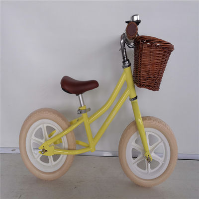 12 pulgadas de neumático de espuma para niños Balance Bike Color amarillo Capacidad de carga 70kg Cesta de vaso frontal