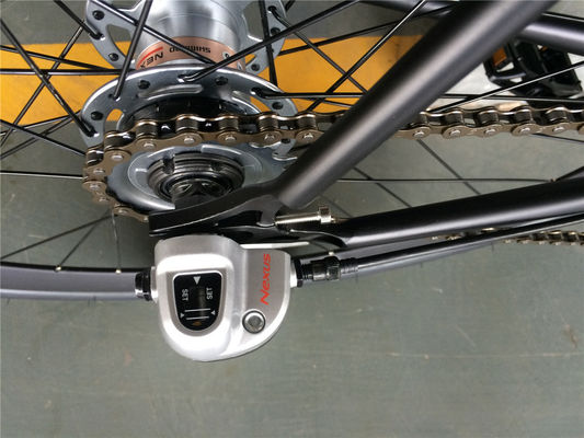 Steel Fork Nexus 3 Speed City Bike 28 Hombres Bicicleta de la ciudad para viajes urbanos convenientes