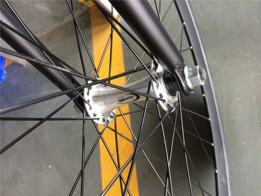 Steel Fork Nexus 3 Speed City Bike 28 Hombres Bicicleta de la ciudad para viajes urbanos convenientes