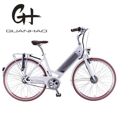 CE EN15194 Certificado de aluminio paso a través de 26 &quot;Smart Sensor Electric City Bike para mujeres
