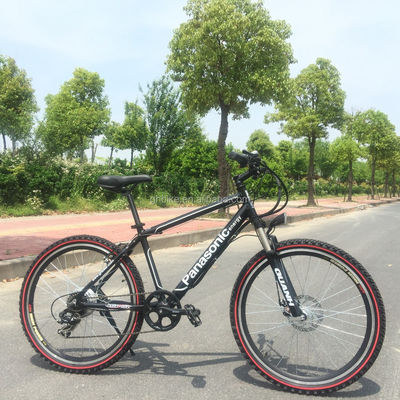 Bicicleta de montaña eléctrica de batería oculta con tenedor de acero y 21 engranajes de velocidad