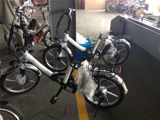 Bicicleta eléctrica plegable para Israel Bicicleta verde 350W Rueda magnética 36V Voltagem 7 velocidades