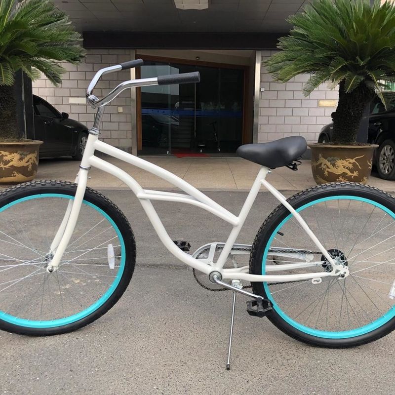 Muestra de 45pcs 24 &quot;Bicicleta de crucero de playa de marco largo con borde de aleación y material de tenedor de acero