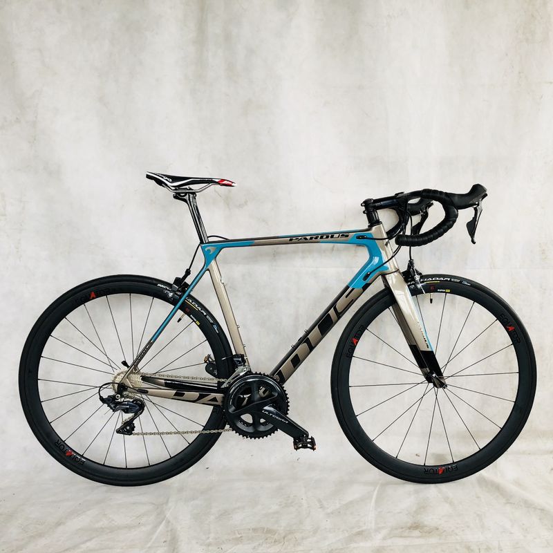 Bicicleta de carreras de fibra de carbono completa 700C 18S con diseño de marco duro de freno de calibre