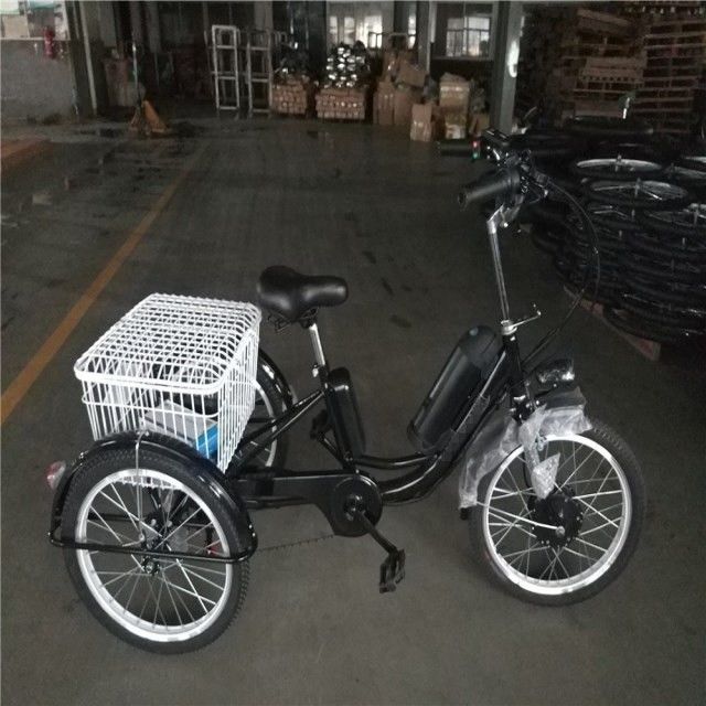 Navegue sin esfuerzo por la ciudad en nuestra bicicleta eléctrica de tres ruedas de 350W para ciclistas mayores